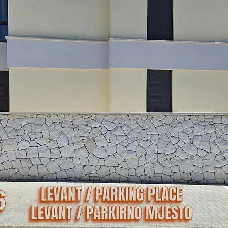 Levant Apartament